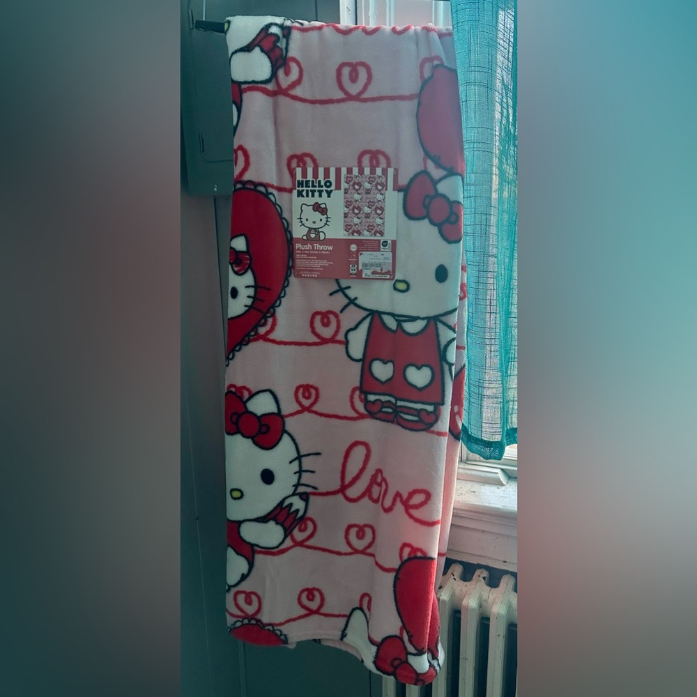 Hello Kitty Throw